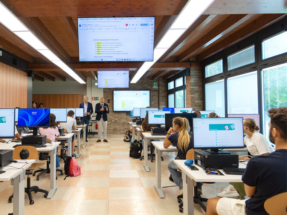 Corsi in Villa Seccamani aula
